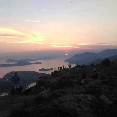 Πανσιόν Dragica 3*